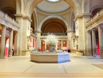 Музей Метрополитен в Нью-Йорке - Empty Met